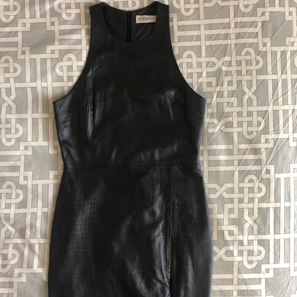 HOTT black mini-dress!